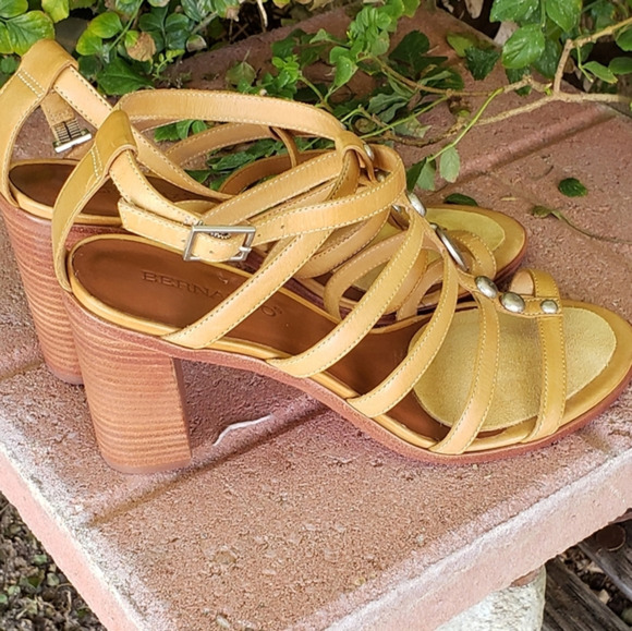 Bernardo Hannah ‎ Sandals - Picture 1 of 3